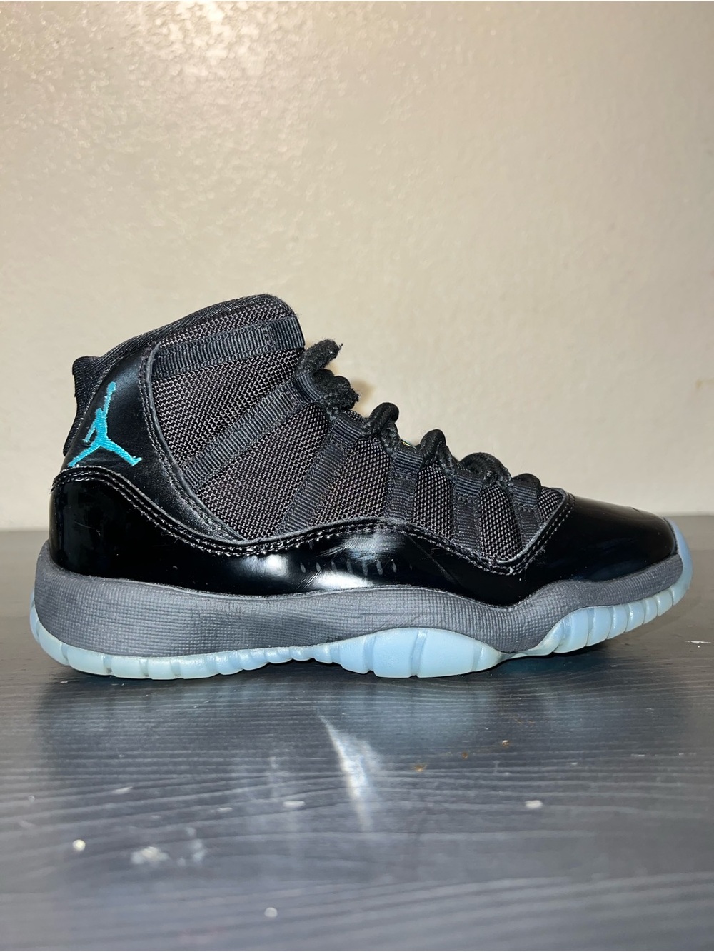 Kids Air Jordan 11 Retro "Gamma Blue" Size 4.5y